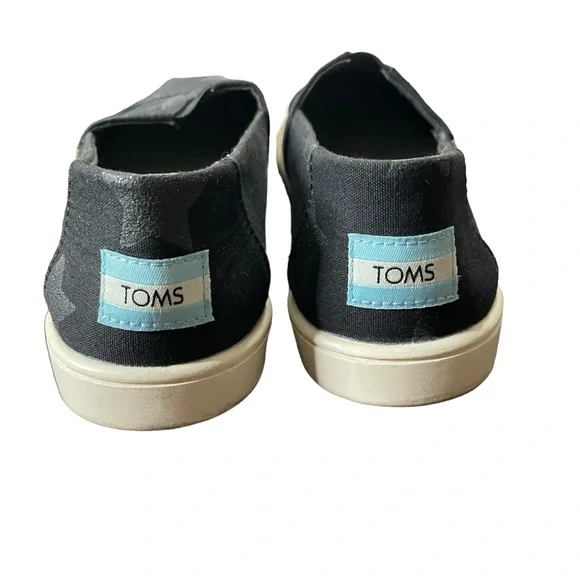 TOMS Shoes Size 7 women - Picture 4 of 13